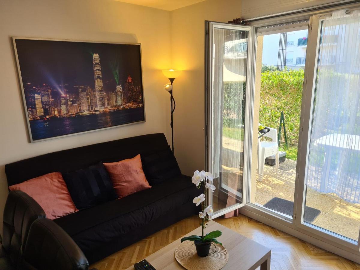 Appartement Avec Rez De Jardin A Disneyland Montévrain Kültér fotó