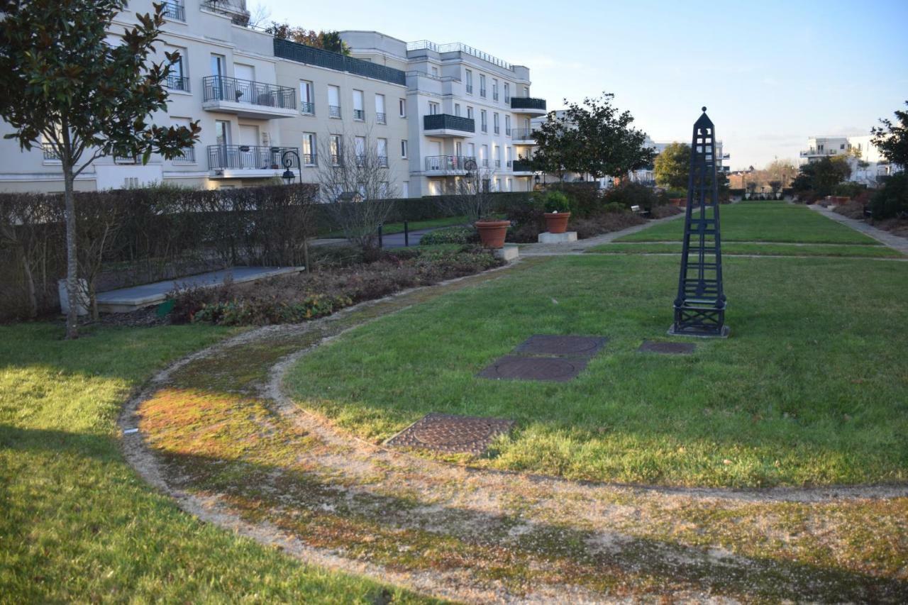 Appartement Avec Rez De Jardin A Disneyland Montévrain Kültér fotó