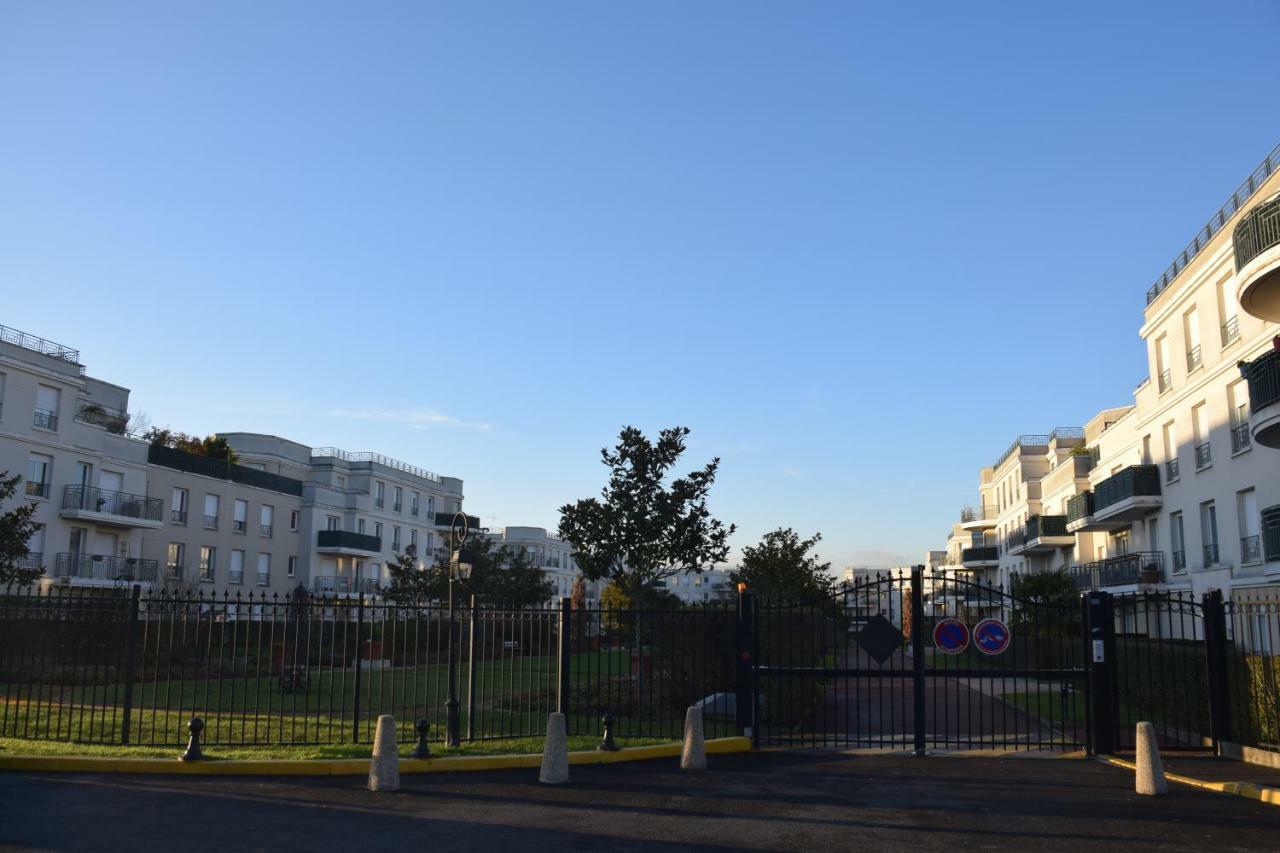 Appartement Avec Rez De Jardin A Disneyland Montévrain Kültér fotó
