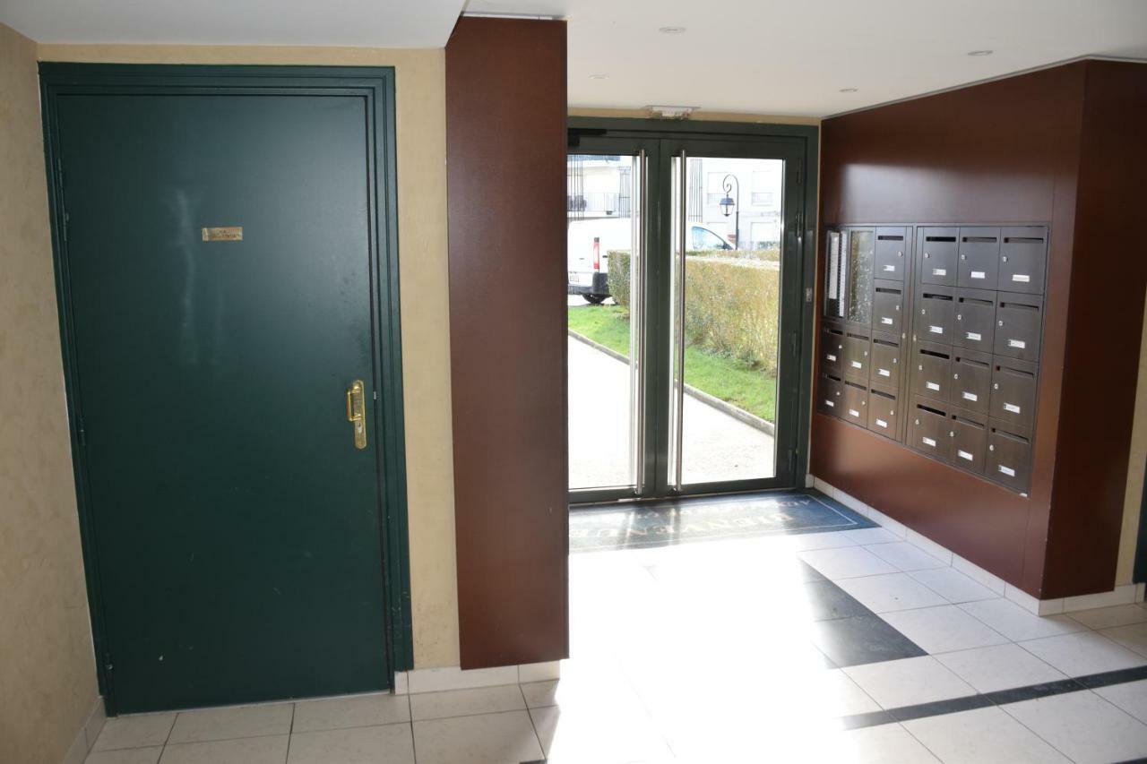 Appartement Avec Rez De Jardin A Disneyland Montévrain Kültér fotó