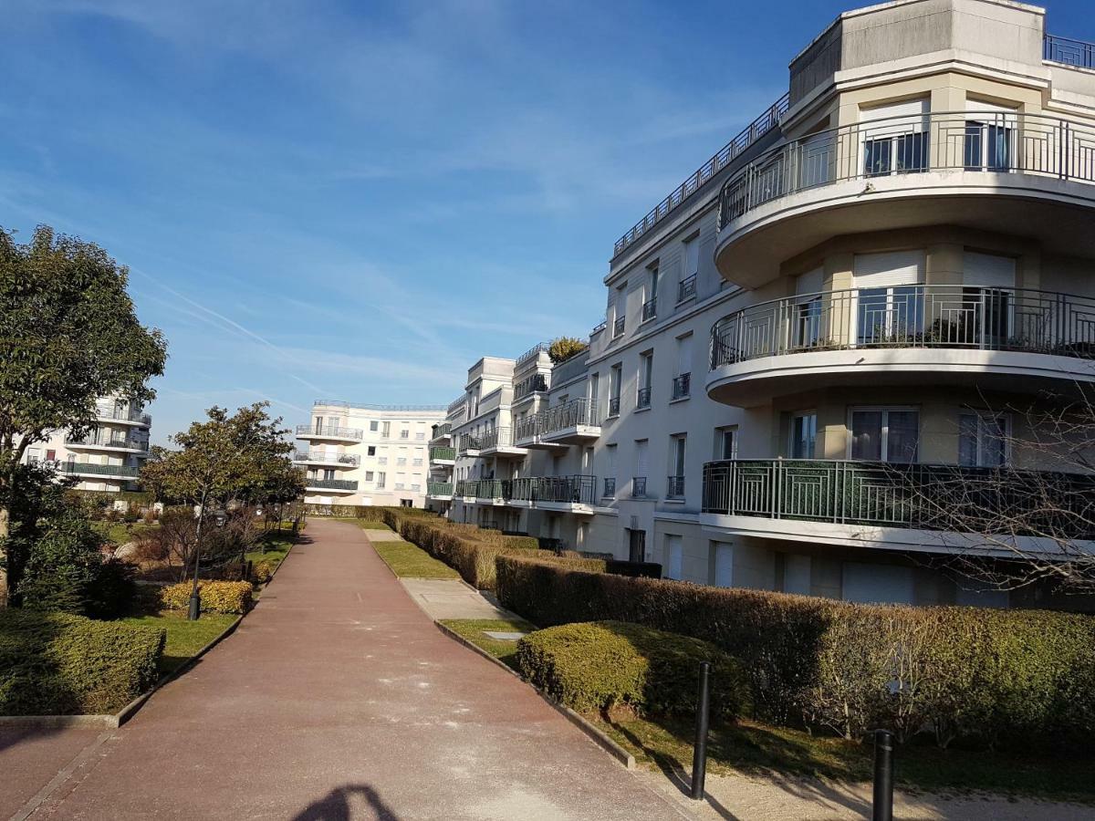 Appartement Avec Rez De Jardin A Disneyland Montévrain Kültér fotó