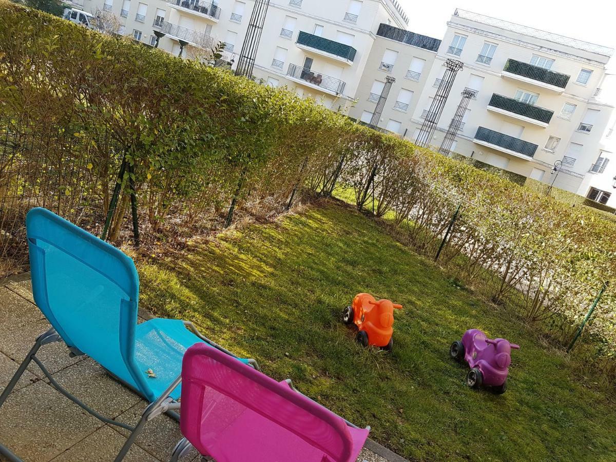 Appartement Avec Rez De Jardin A Disneyland Montévrain Kültér fotó